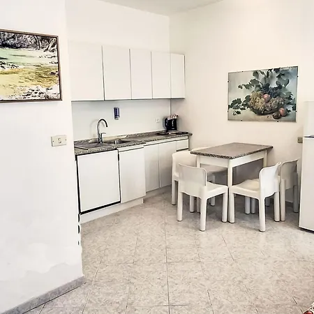 'oleander' Mit Privatem Parkplatz By Interhome * Trappola